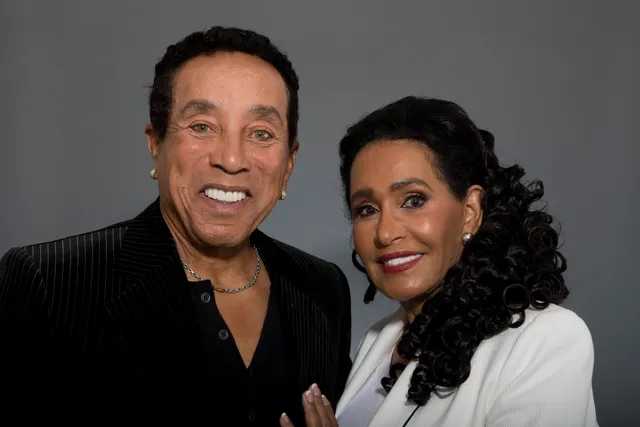Frances Gladney Age, Ethnicity, Date of Birth & Shocking Truth About Smokey Robinson's Wife frances gladney